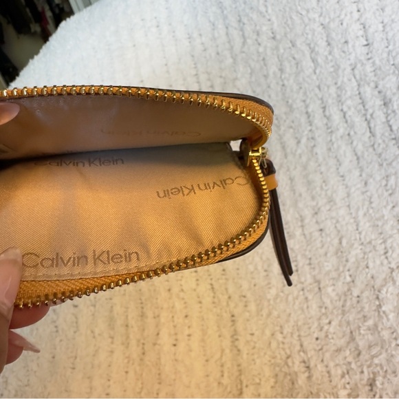Calvin Klein Tan Card Holder with Key Clip Coin Purse Pouch with Hook - Picture 6 of 7